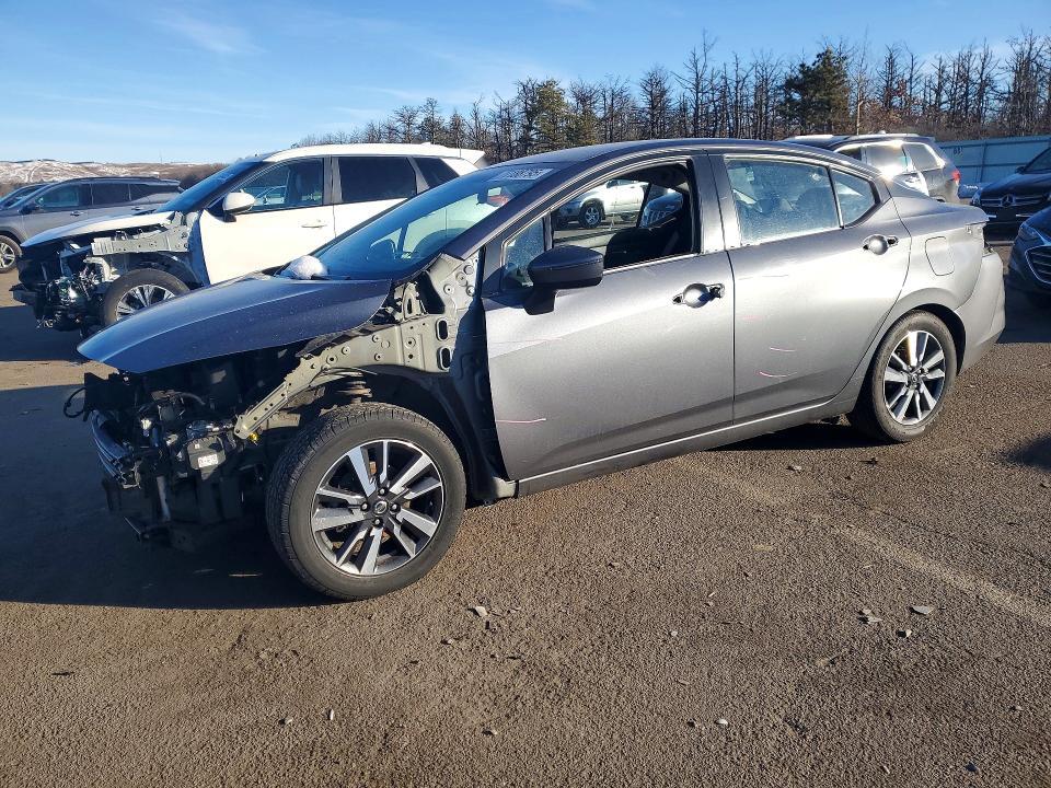 2021 Nissan Versa sv