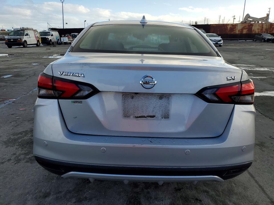 2021 Nissan Versa sv