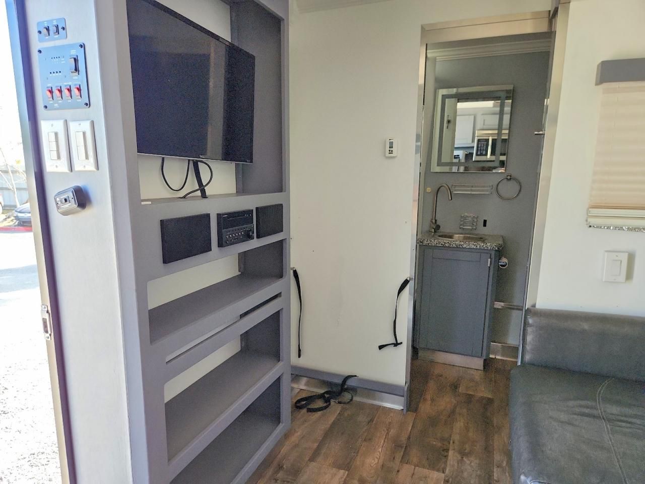 2020 Innovative Trailers Iws-42