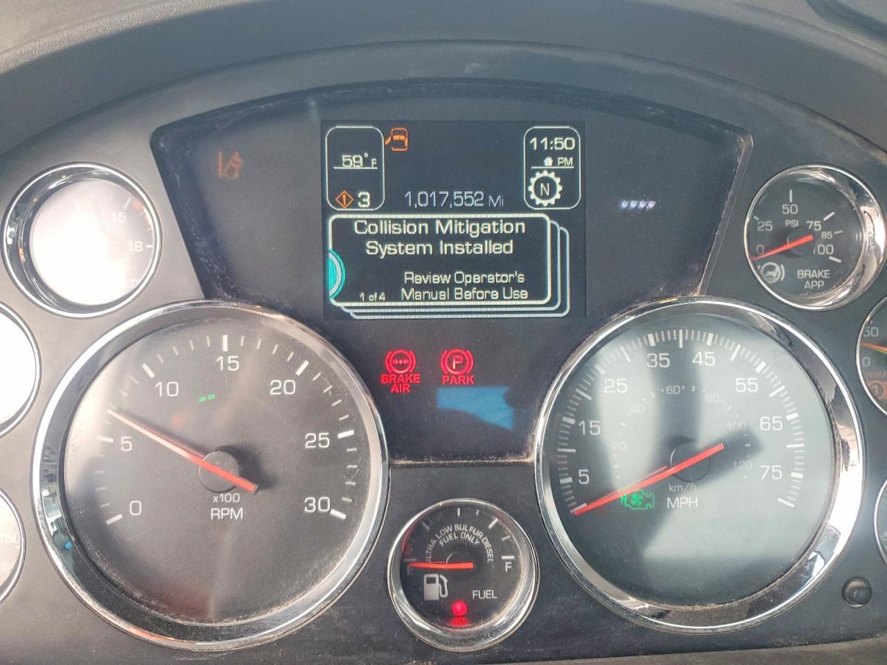 2016 Kenworth T680 Semi Truck