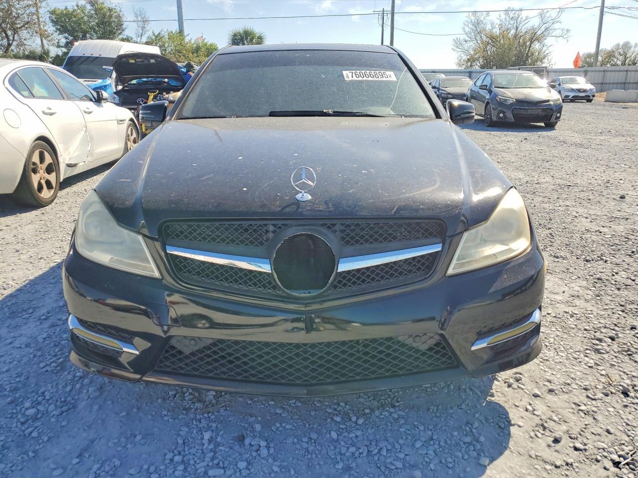 2011 Mercedes-Benz C300