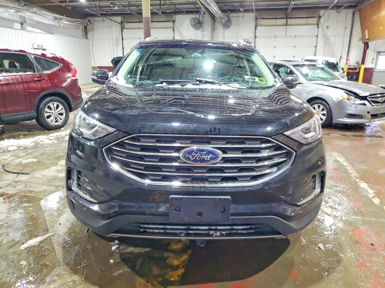 2019 Ford Edge sel