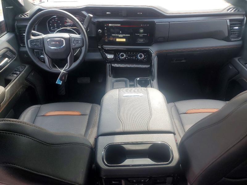 2025 GMC Sierra K2500 AT4