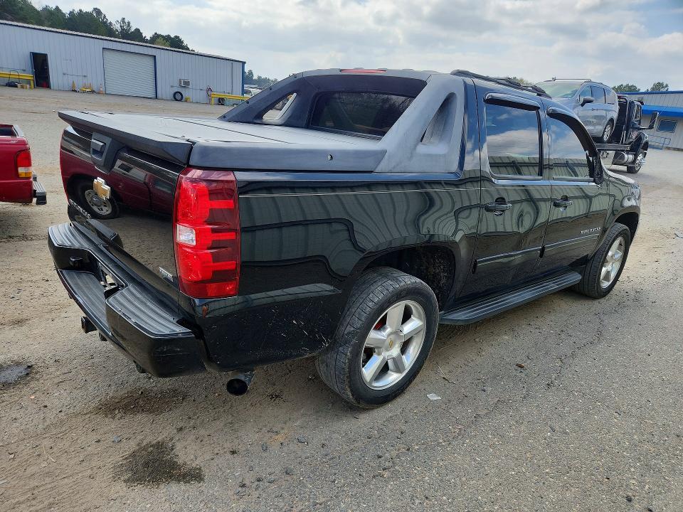 2011 Chevrolet Avalanche ls