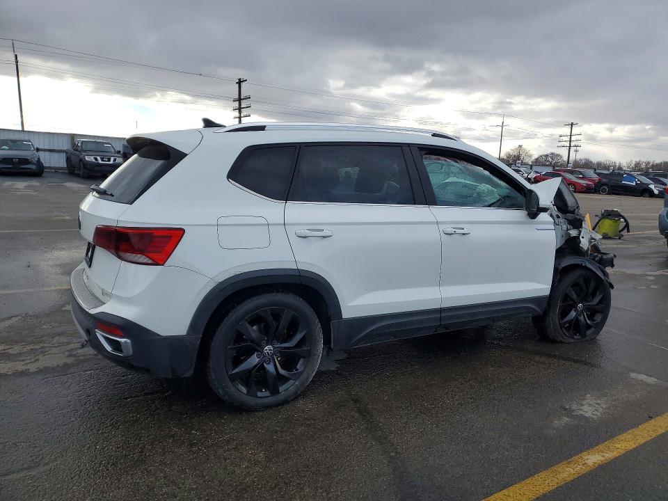 2023 Volkswagen Taos se