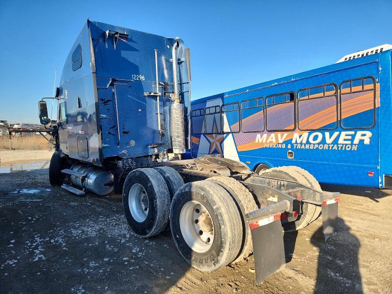 2007 Freigliner 2007 Freightliner CST120 Semi Truck