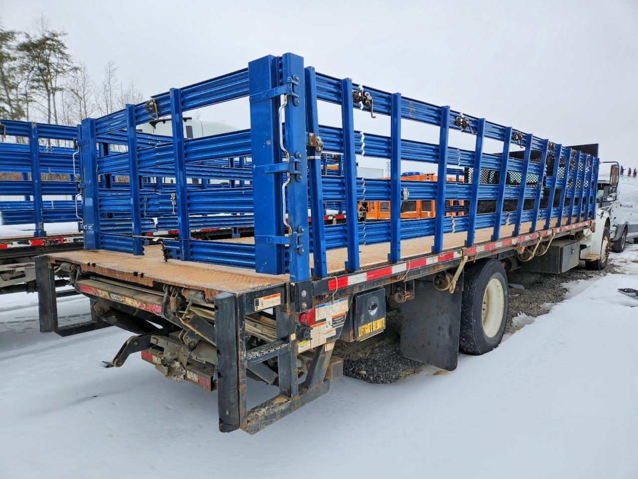2016 Freightliner Business Class M2 Flatbed Truck