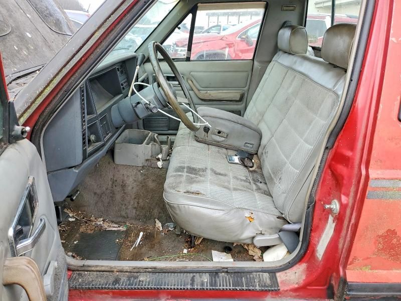 1990 Jeep Comanche Pioneer