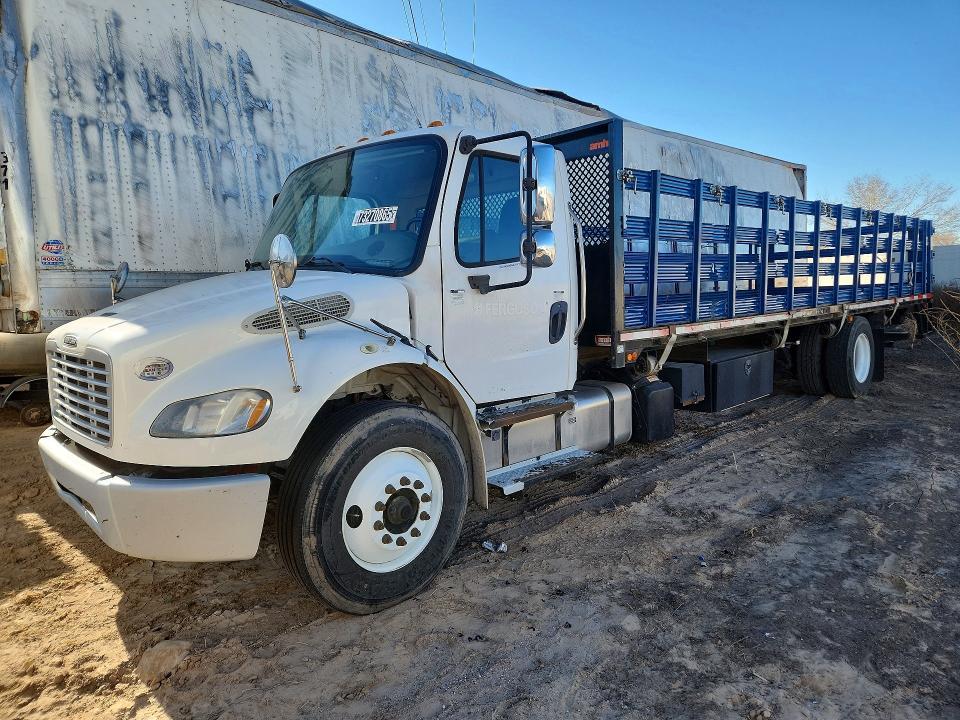2016 Freightliner Business Class M2 Flatbed Truck