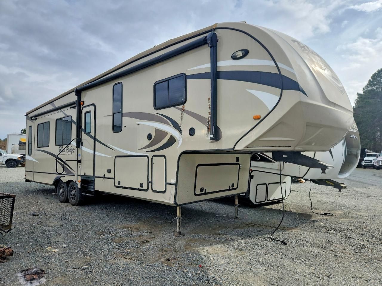 2018 Sandstorm 2018 Forest River Blue Ridge Camper