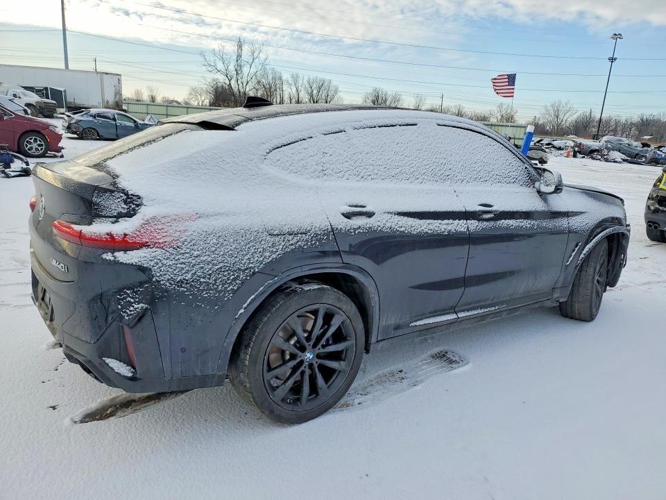 2022 BMW X4 M40i