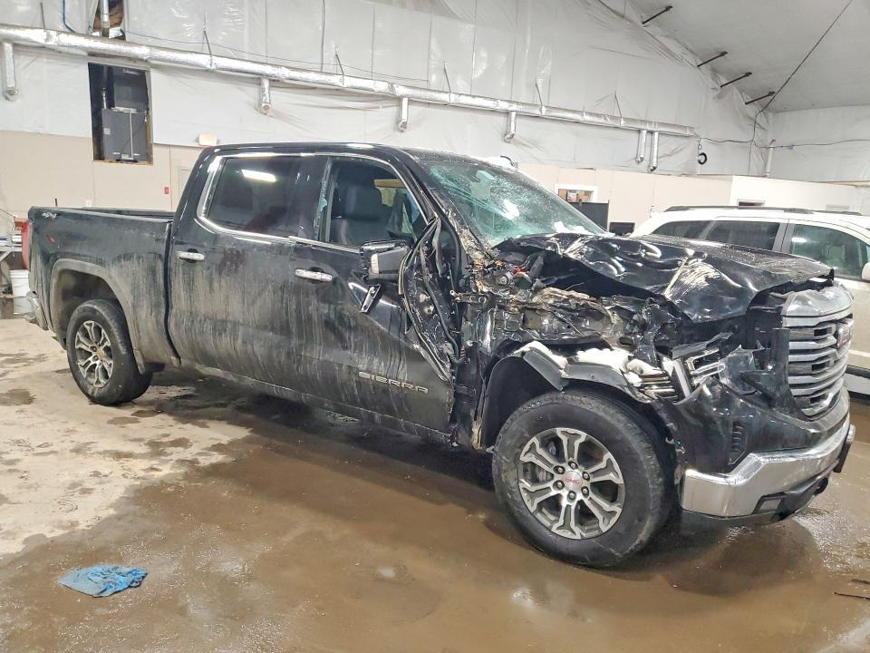 2025 GMC Sierra K1500 slt