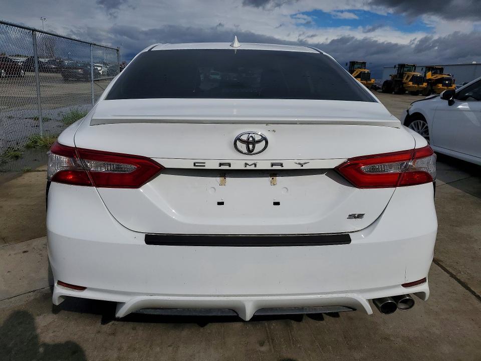 2019 Toyota Camry se