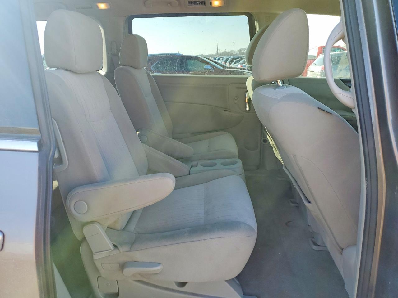 2017 Nissan Quest sv