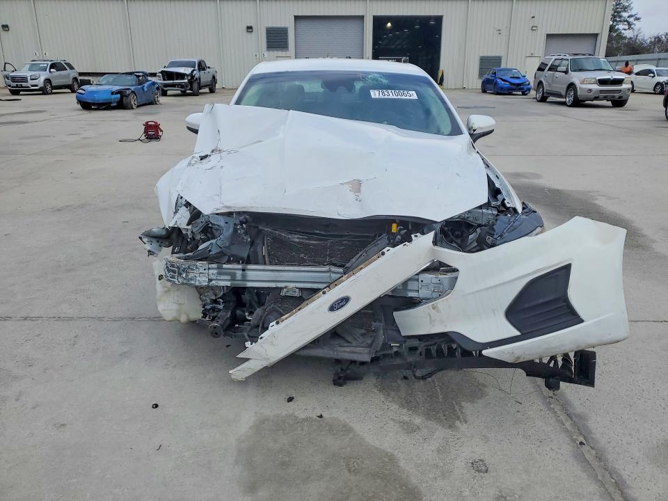 2019 Ford Fusion s