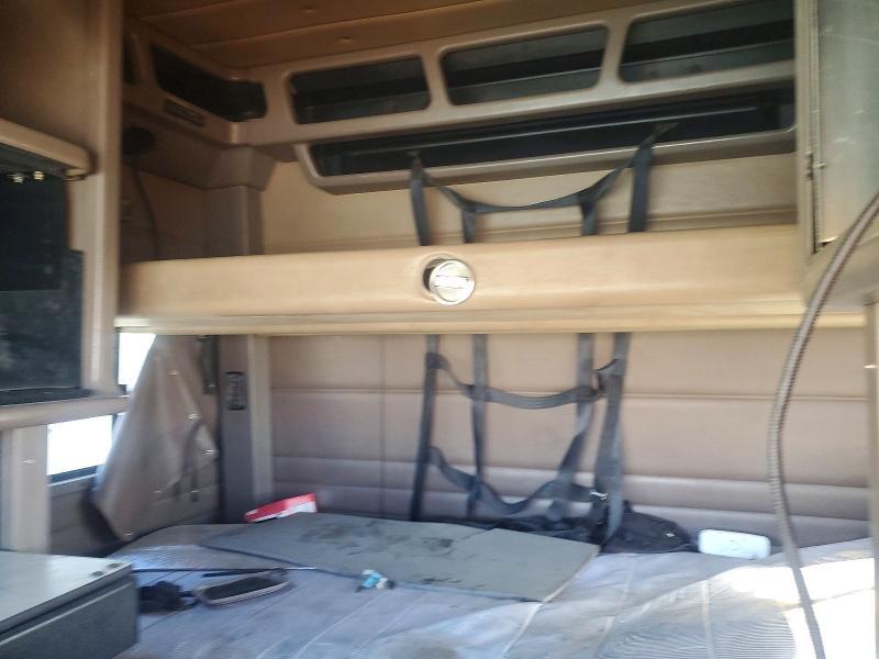 2007 Peterbilt 386 Semi Truck
