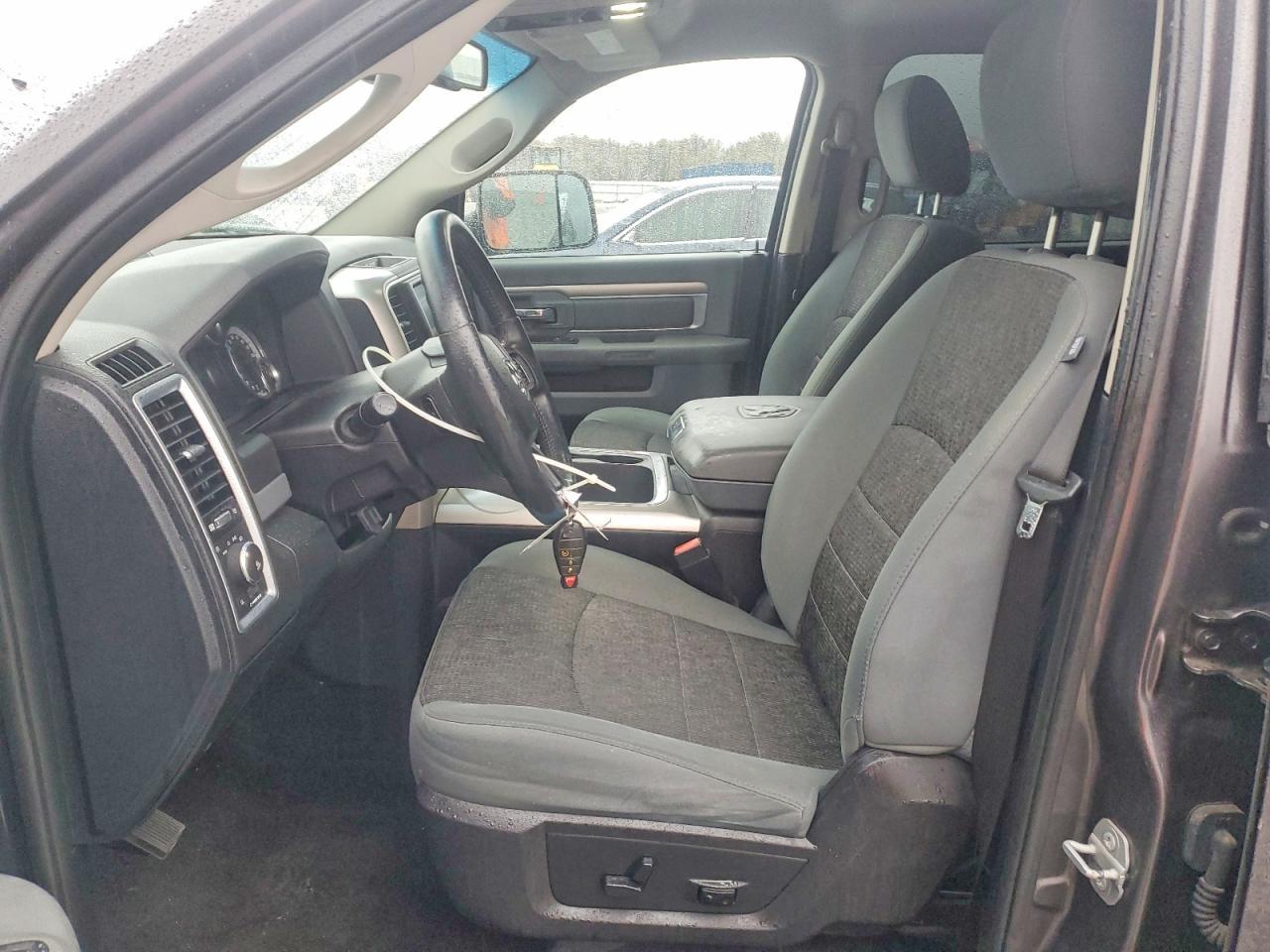 2016 Dodge Ram 1500 slt