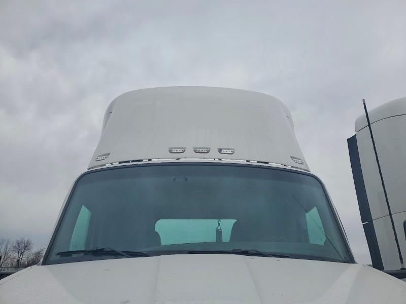 2015 Kenworth T680 Semi Truck