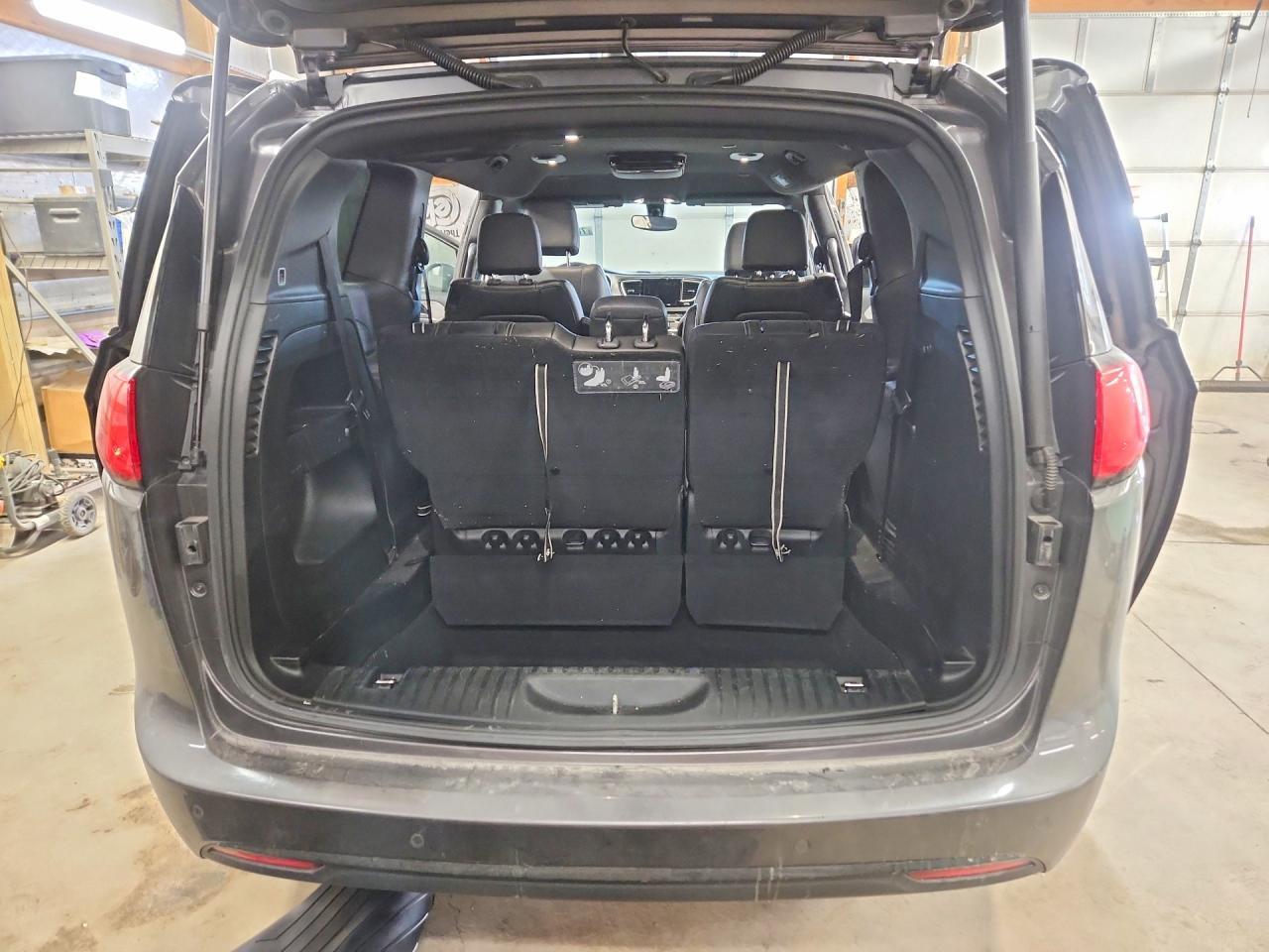 2018 Chrysler Pacifica Touring l