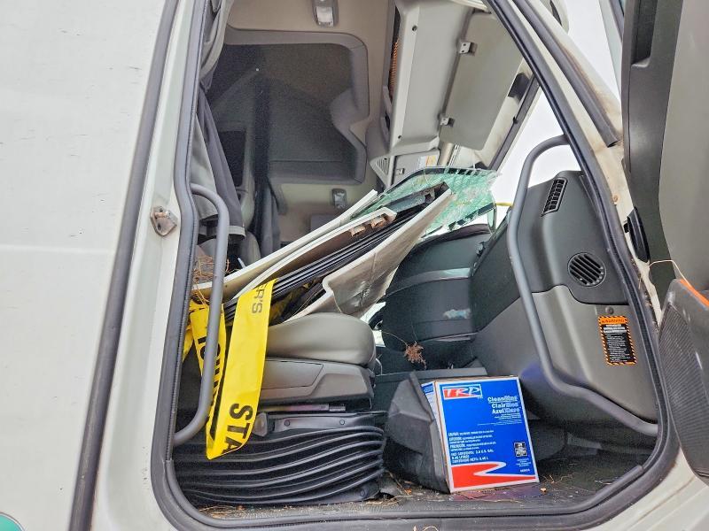 2020 Volv O VNL Semi Truck