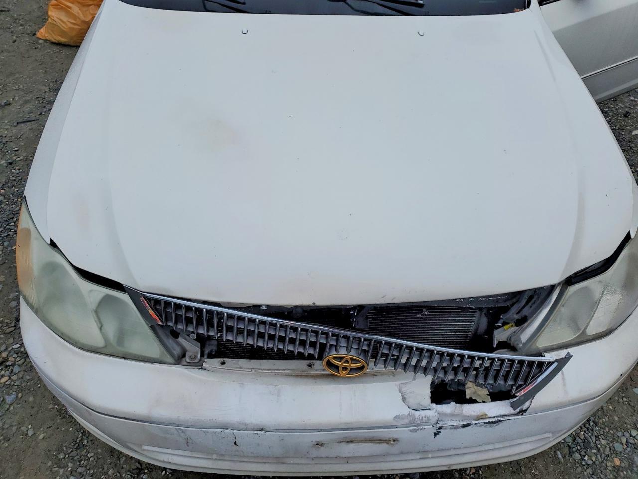 2000 Toyota Avalon xl