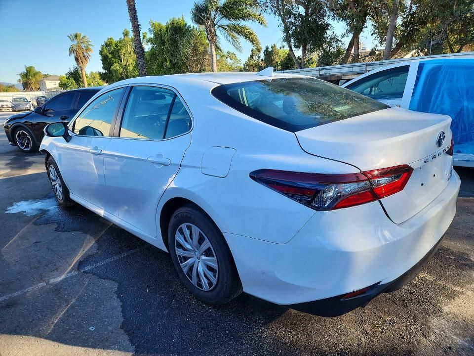 2022 Toyota Camry le