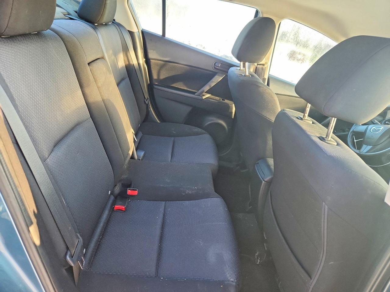 2010 Mazda 3 I