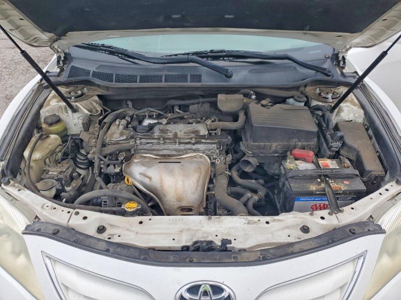 2011 Toyota Camry le