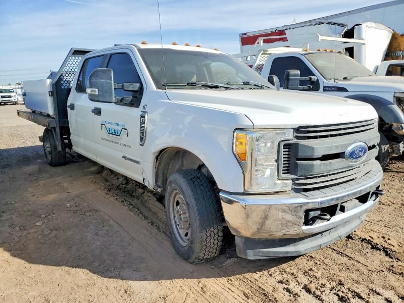 2017 Ford F350 Super Duty Flatbed Truck