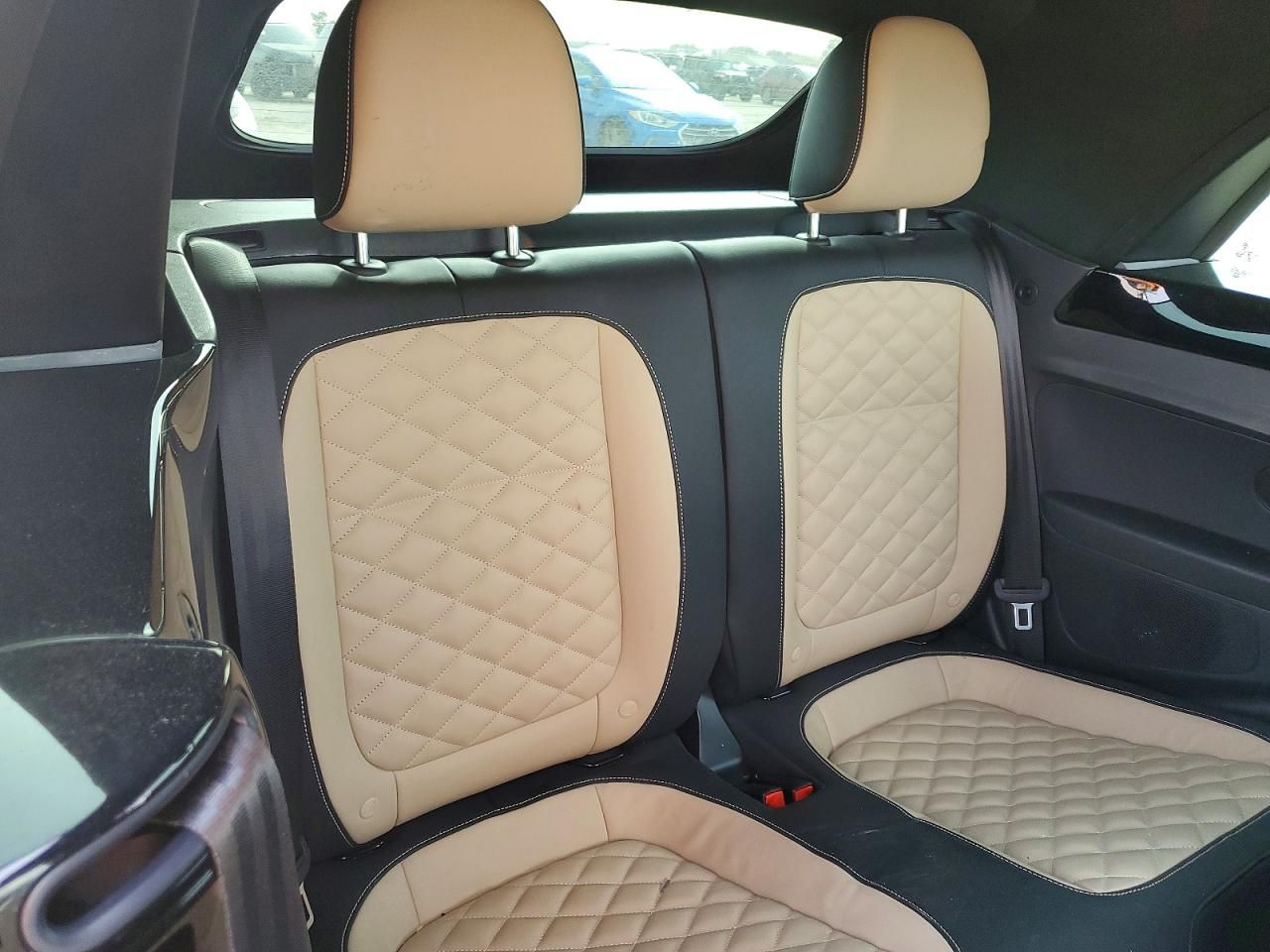 2019 Volkswagen Beetle s