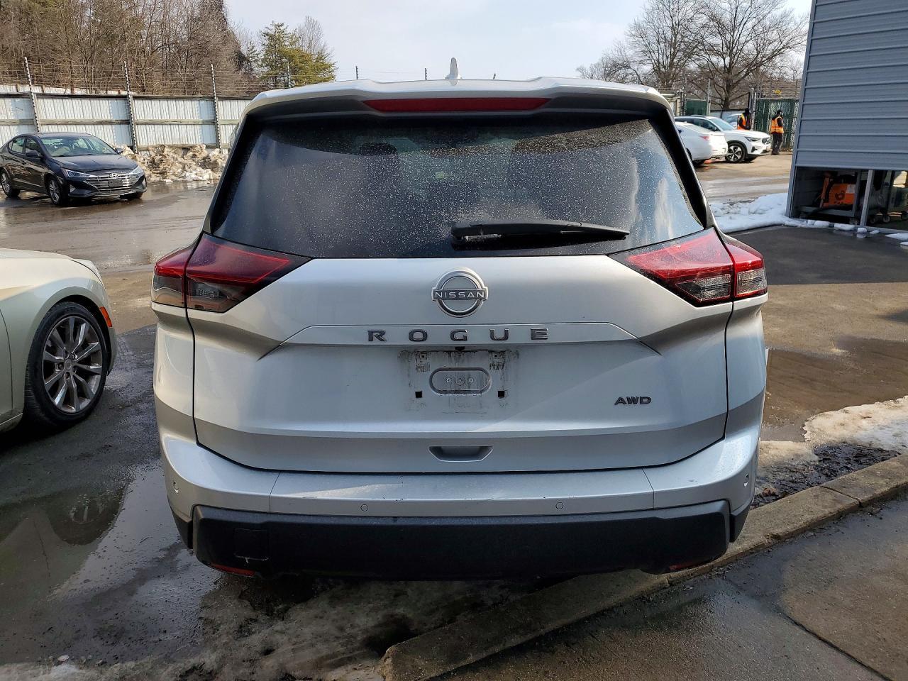 2025 Nissan Rogue sv