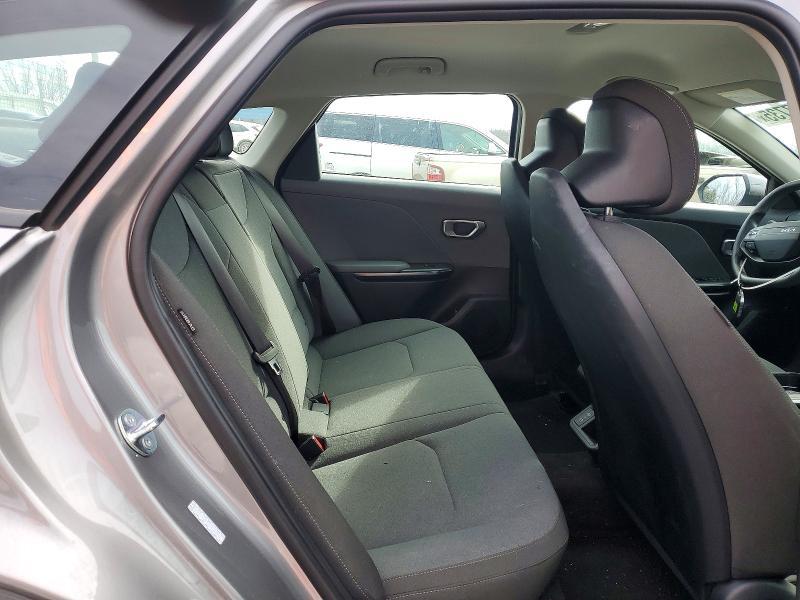 2025 KIA K4 lx