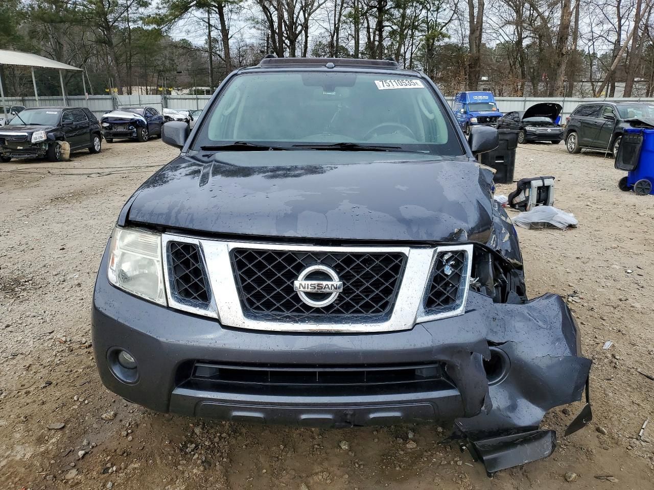 2012 Nissan Pathfinder s