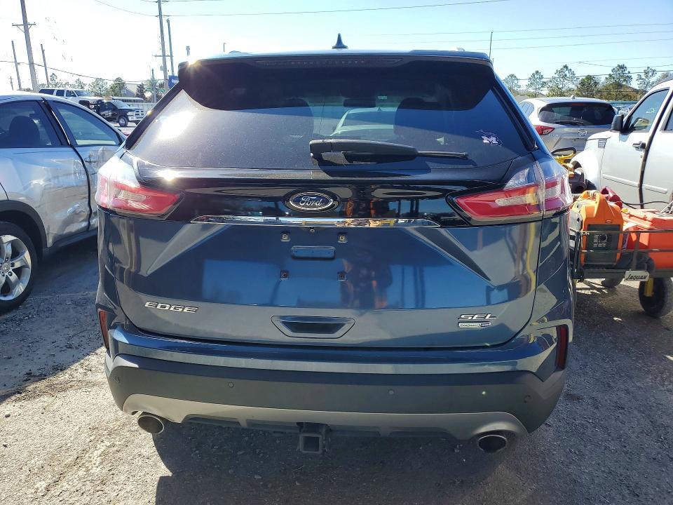 2019 Ford Edge sel