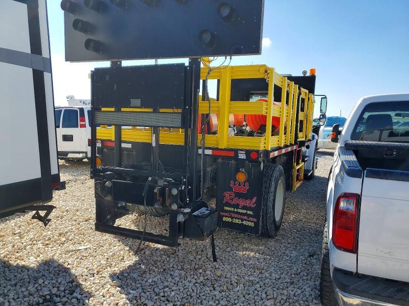 2021 Freightliner Business Class M2 Flatbed Truck