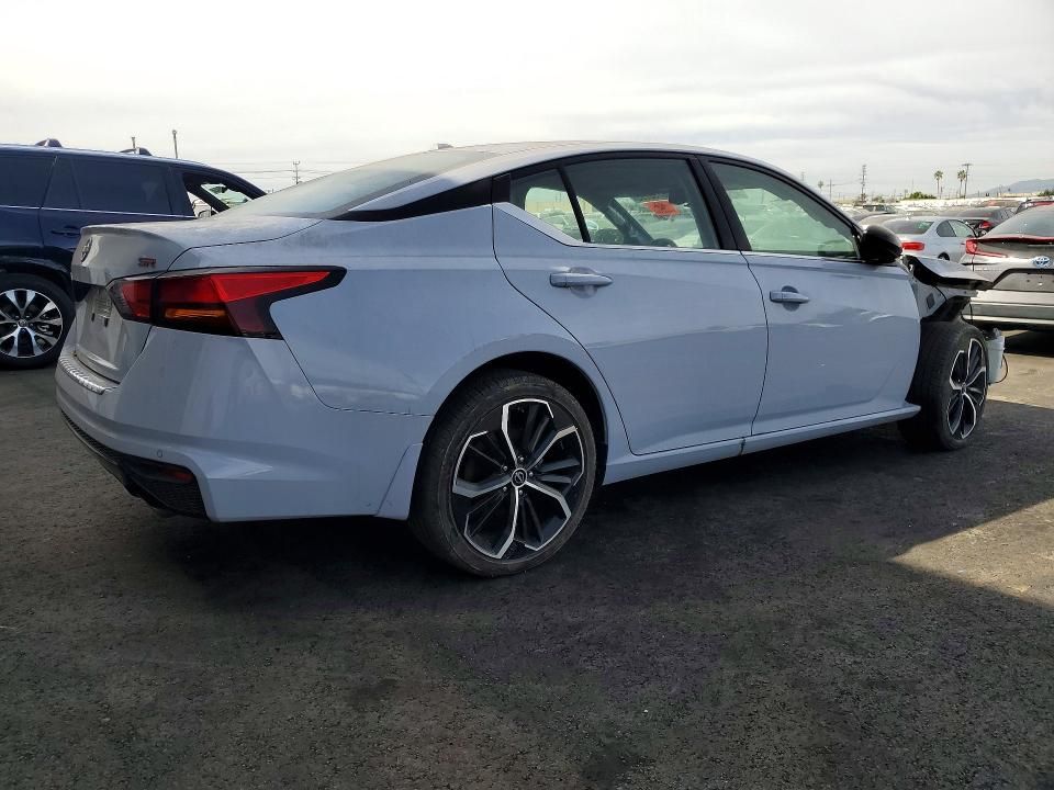 2023 Nissan Altima sr