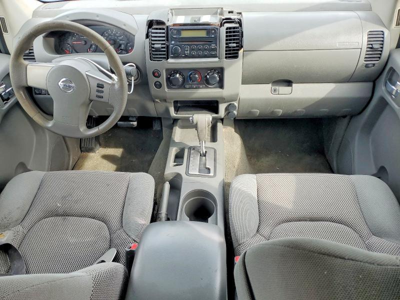 2006 Nissan Frontier Crew cab le