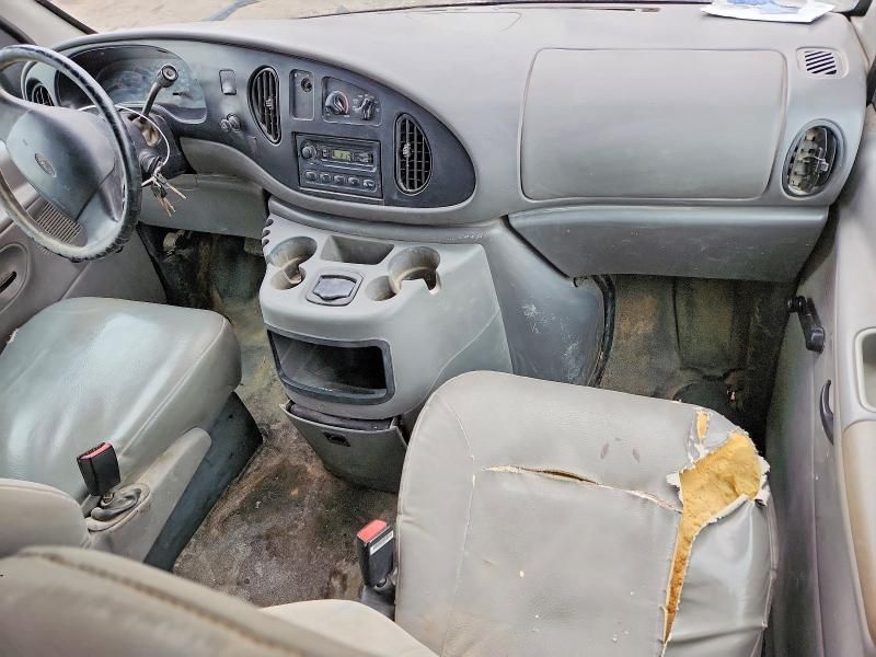 2000 Ford Econoline E250 van