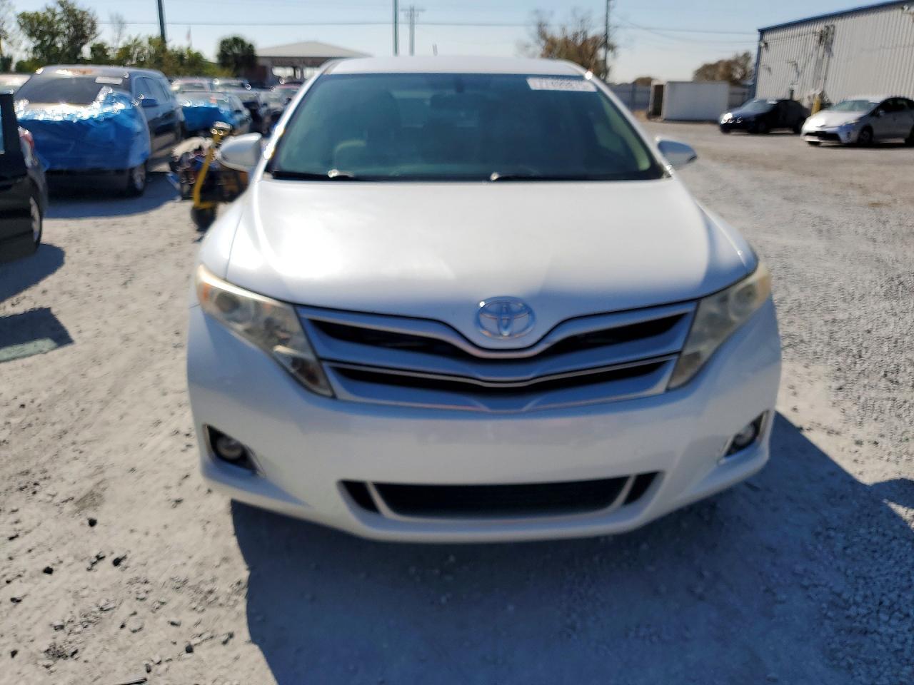 2014 Toyota Venza le