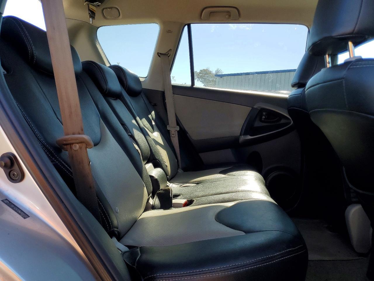 2011 Toyota Rav4 Base
