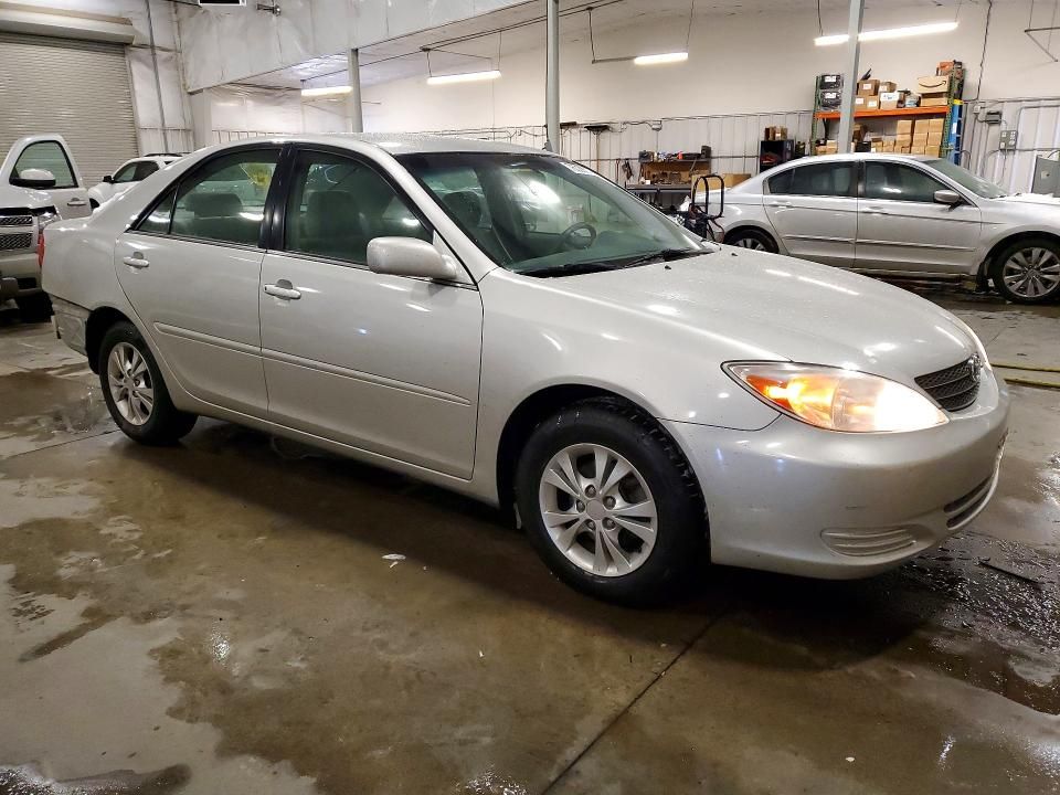 2004 Toyota Camry le
