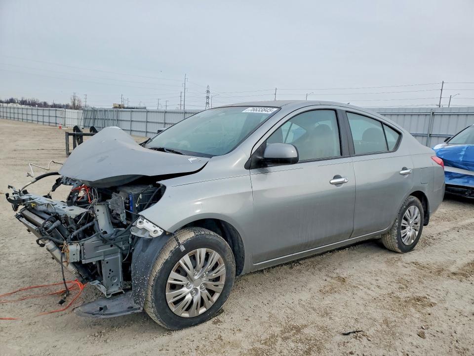 2012 Nissan Versa s