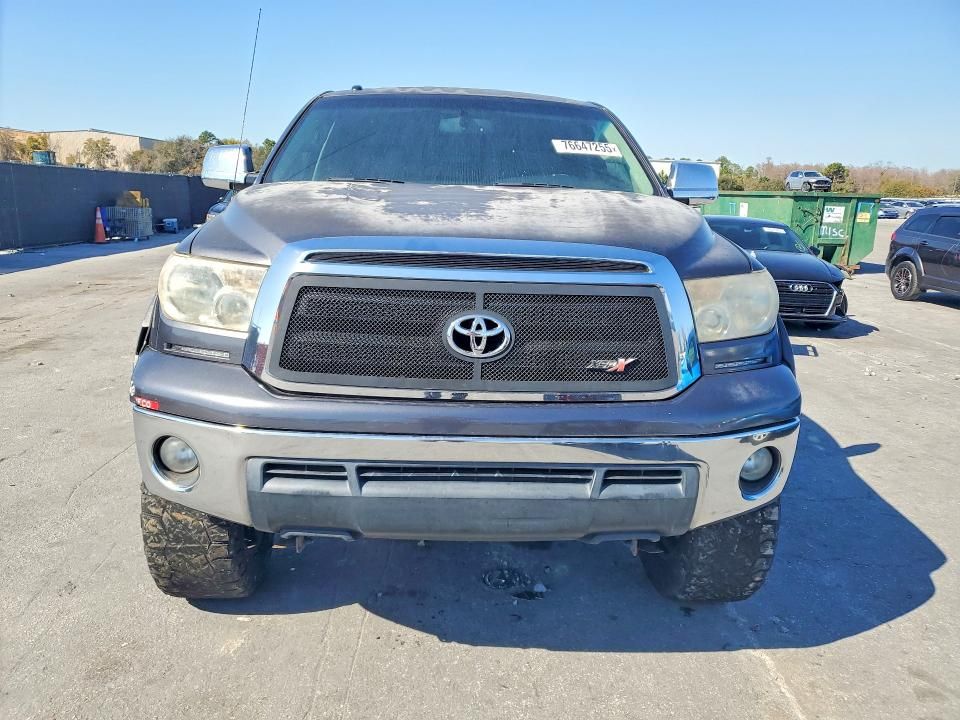 2013 Toyota Tundra Double cab SR5