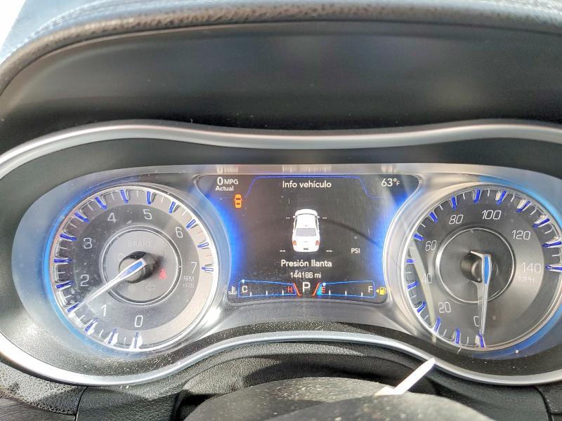 2015 Chrysler 300 Limited