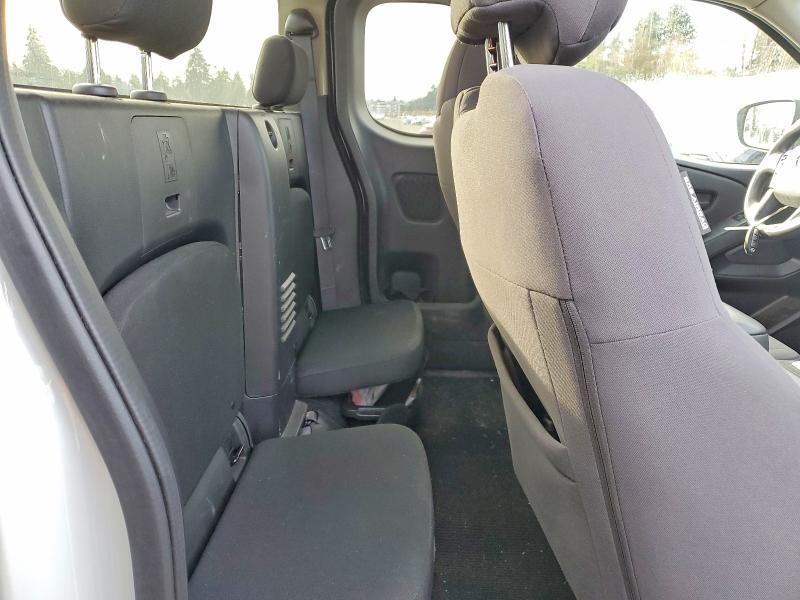 2022 Nissan Frontier S