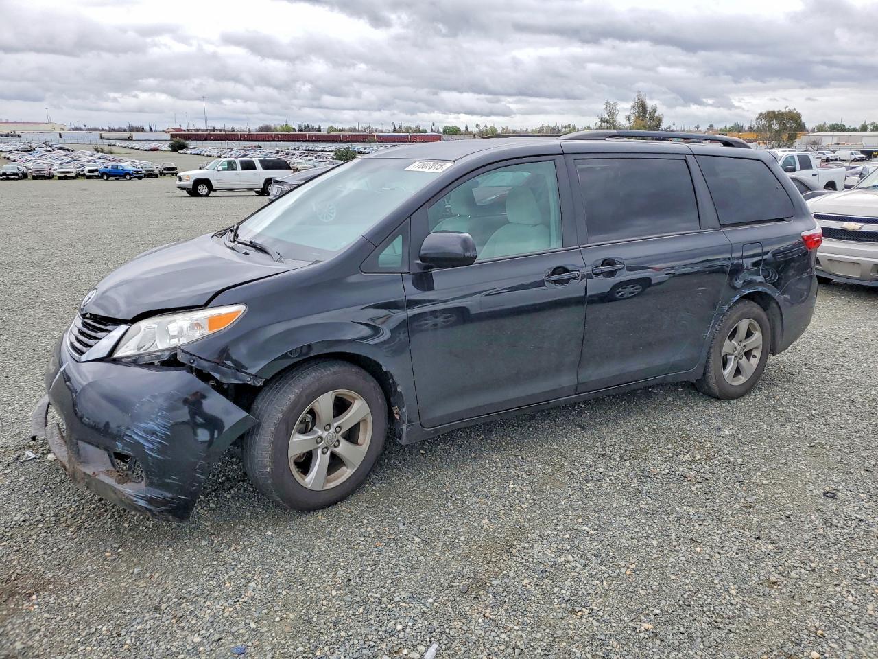 2017 Toyota Sienna le