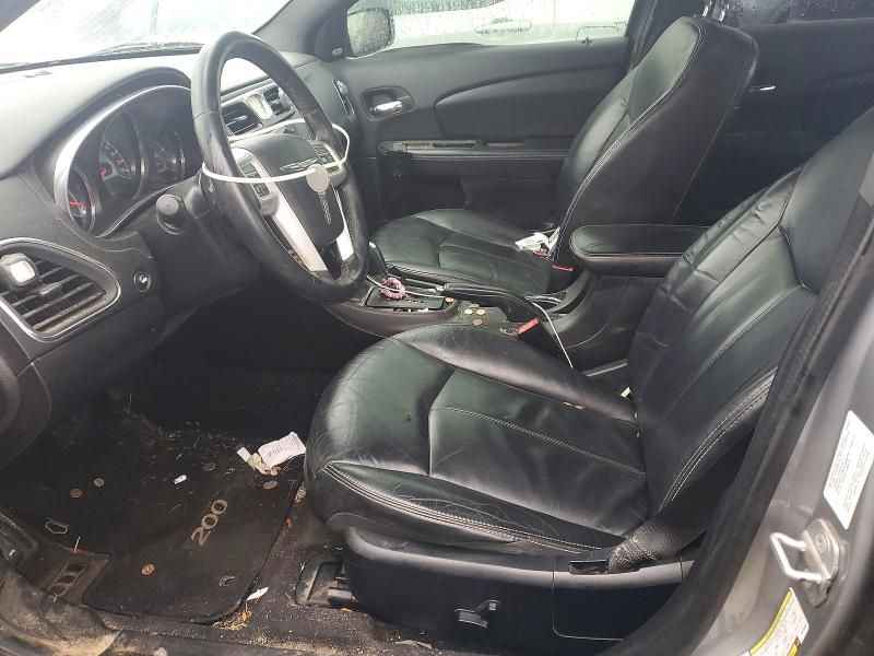 2013 Chrysler 200 Limited