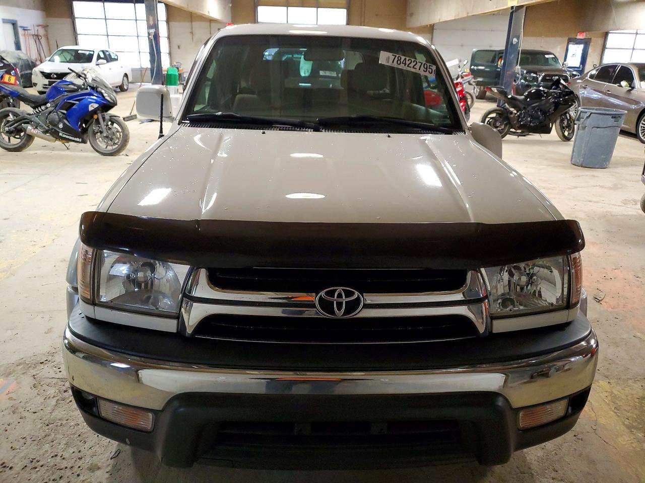 2002 Toyota 4runner SR5