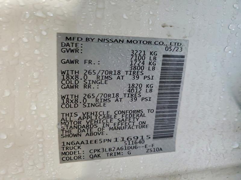 2023 Nissan Titan SV