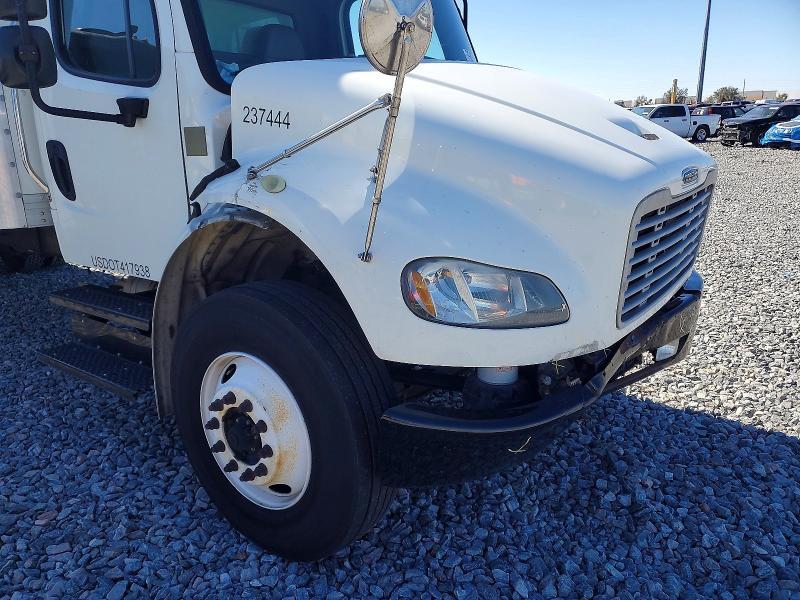 2019 Freightliner M2 106 Med-box Truck